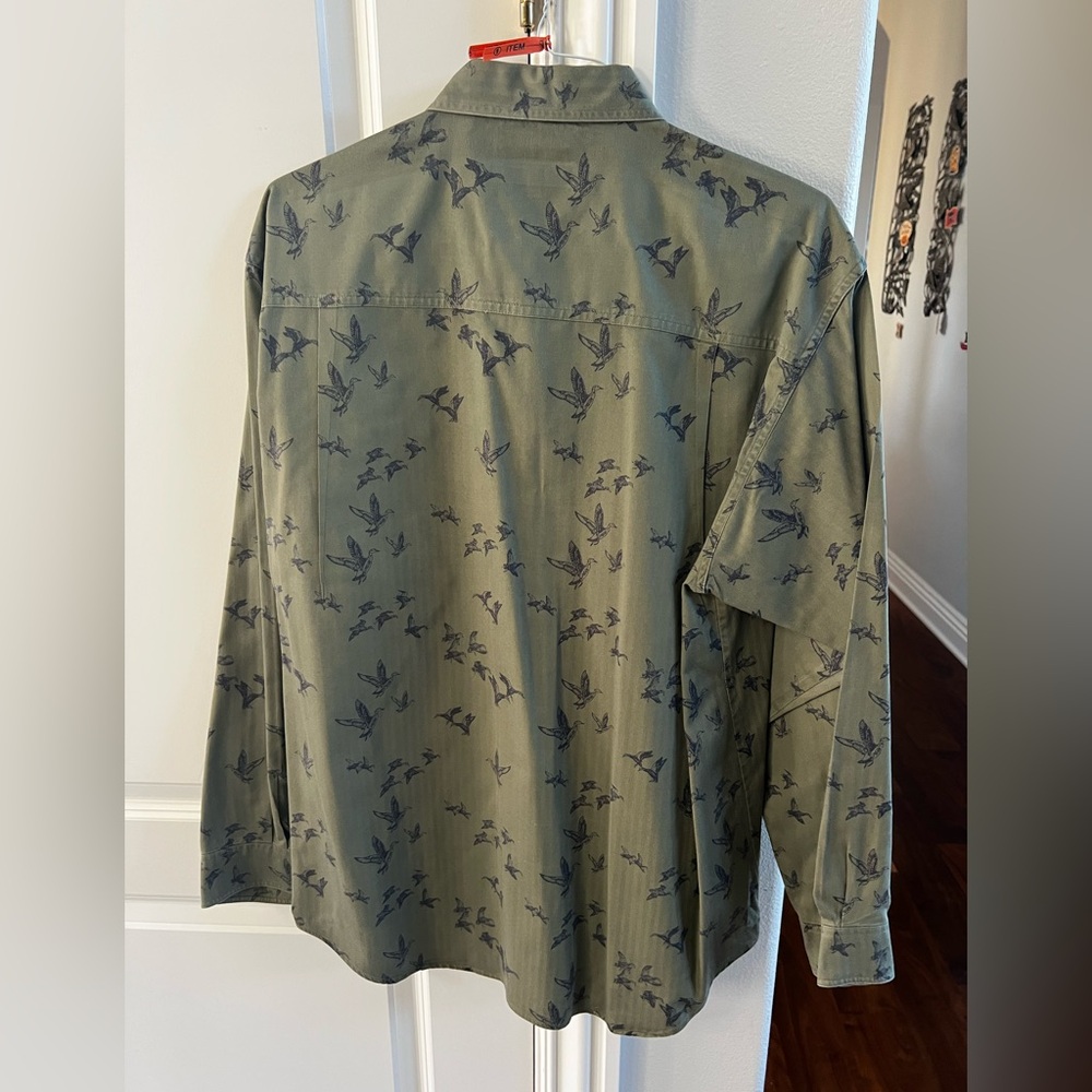 CLEARANCE Men’s Medium Olive Green Columbia Sportswear Ducks Button Down Shirt - Picture 2 of 9